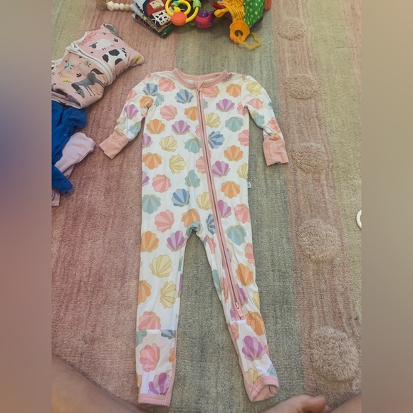 Posh Peanut - Picture 1 of 2